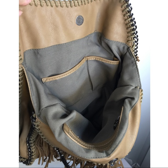 Camel colour leather (?) fringed bag/ chain straps - Picture 6 of 8